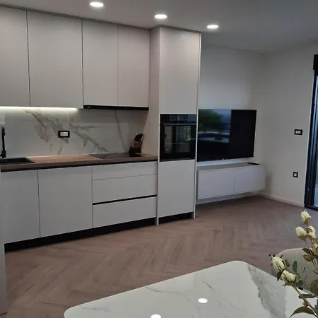Angela Apartman Krvavica