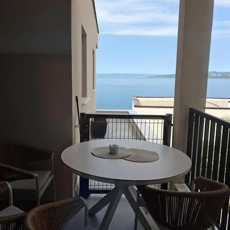 Angela Apartman